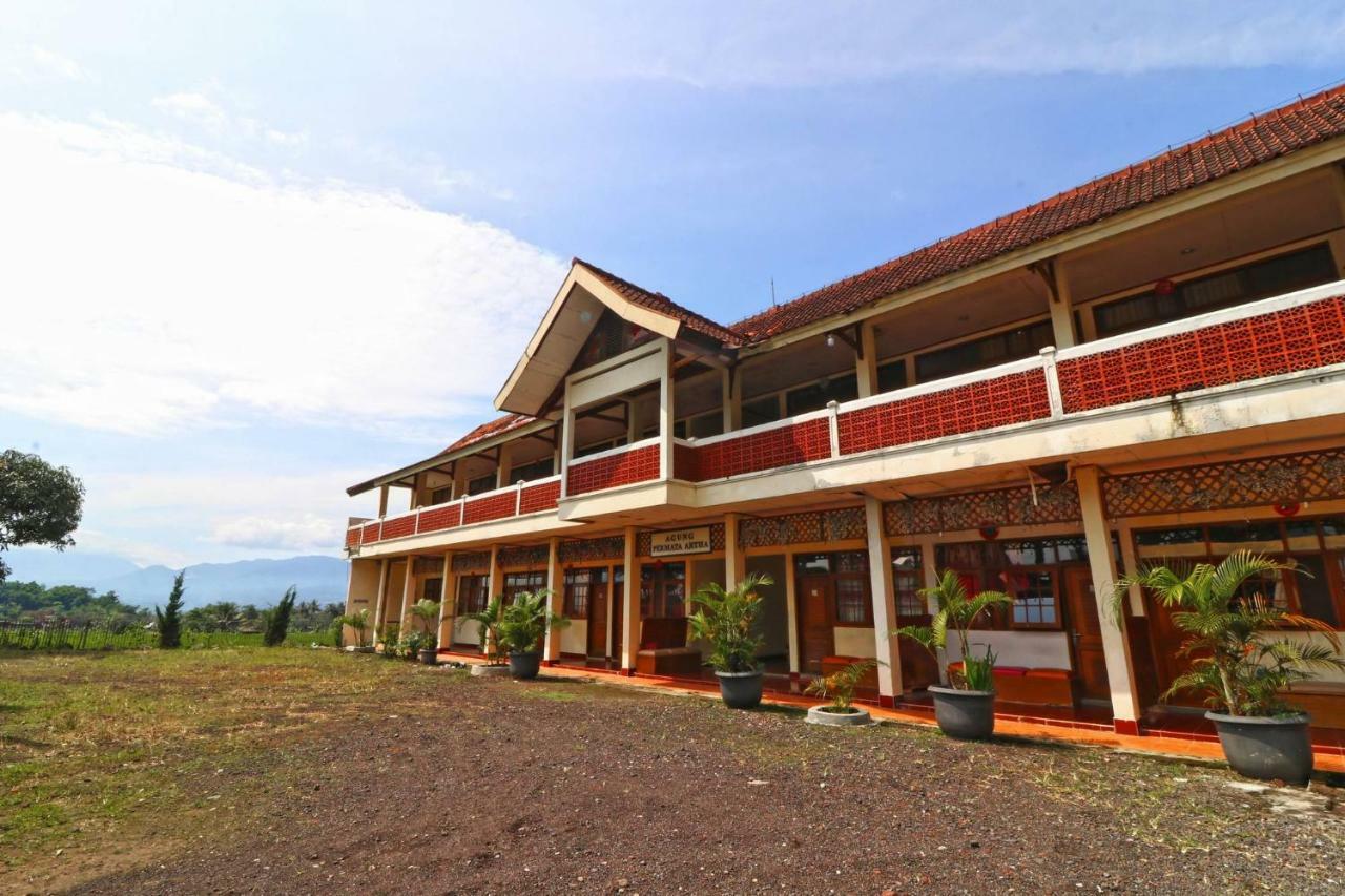 Hotel Agung Permata Artha Cipanas  Exterior photo