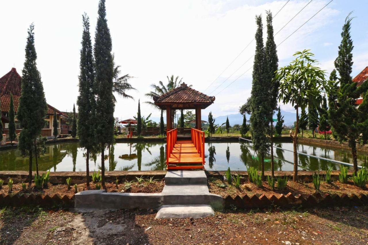 Hotel Agung Permata Artha Cipanas  Exterior photo